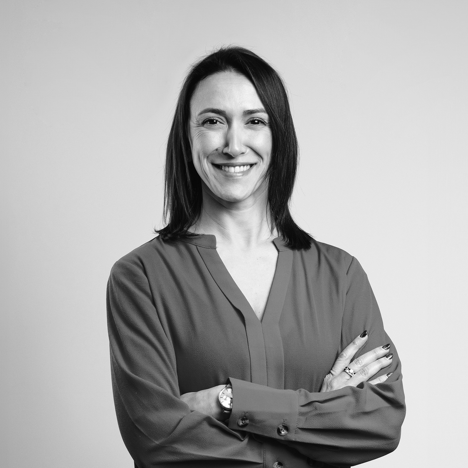 assia linkedin 2 n&b